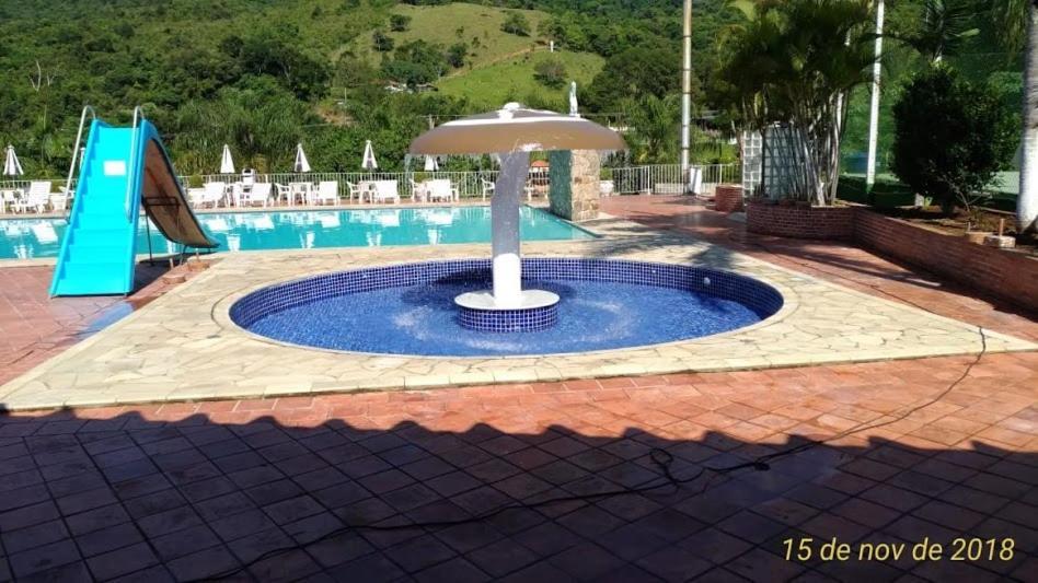 Flat Cavalinho Branco Com Piscina Aquecida 11M - 5 Min Da Praca Aparthotel Águas de Lindóia Bagian luar foto